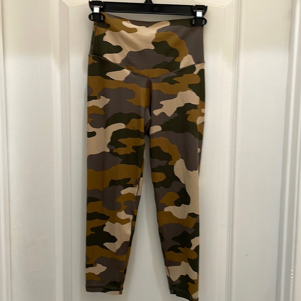 OFFLINE BY AERIE 3/4 CROP HIGH RISE LEGGINGS